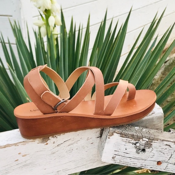 Sandals - Picture 2 of 8